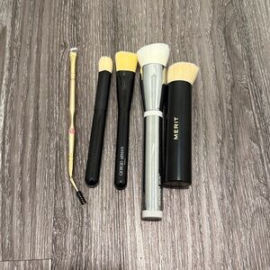Makeup brush bundle